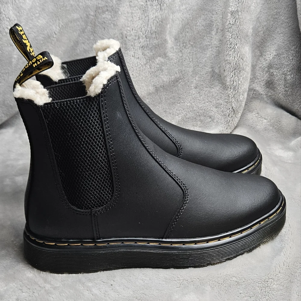 Dr. Martens Chelsea Boots Faux Fur Lined Black Leather Women’s Size 6